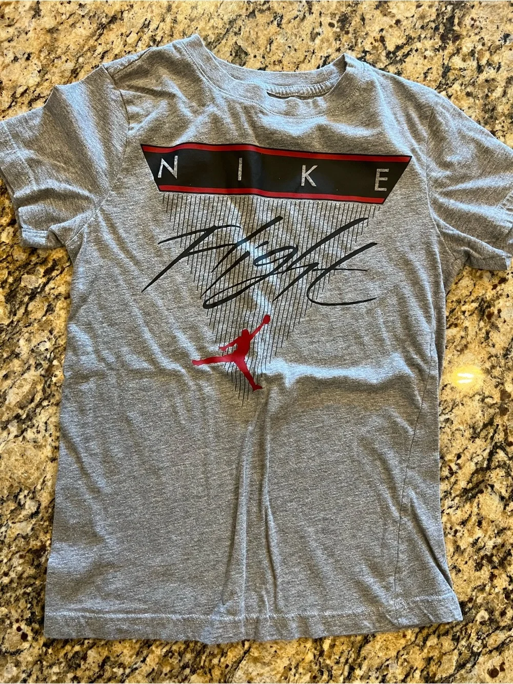 Nike Jordan Boys kids tshirt bundle small